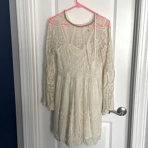 Cute Altr’d state crean lace dress for any event